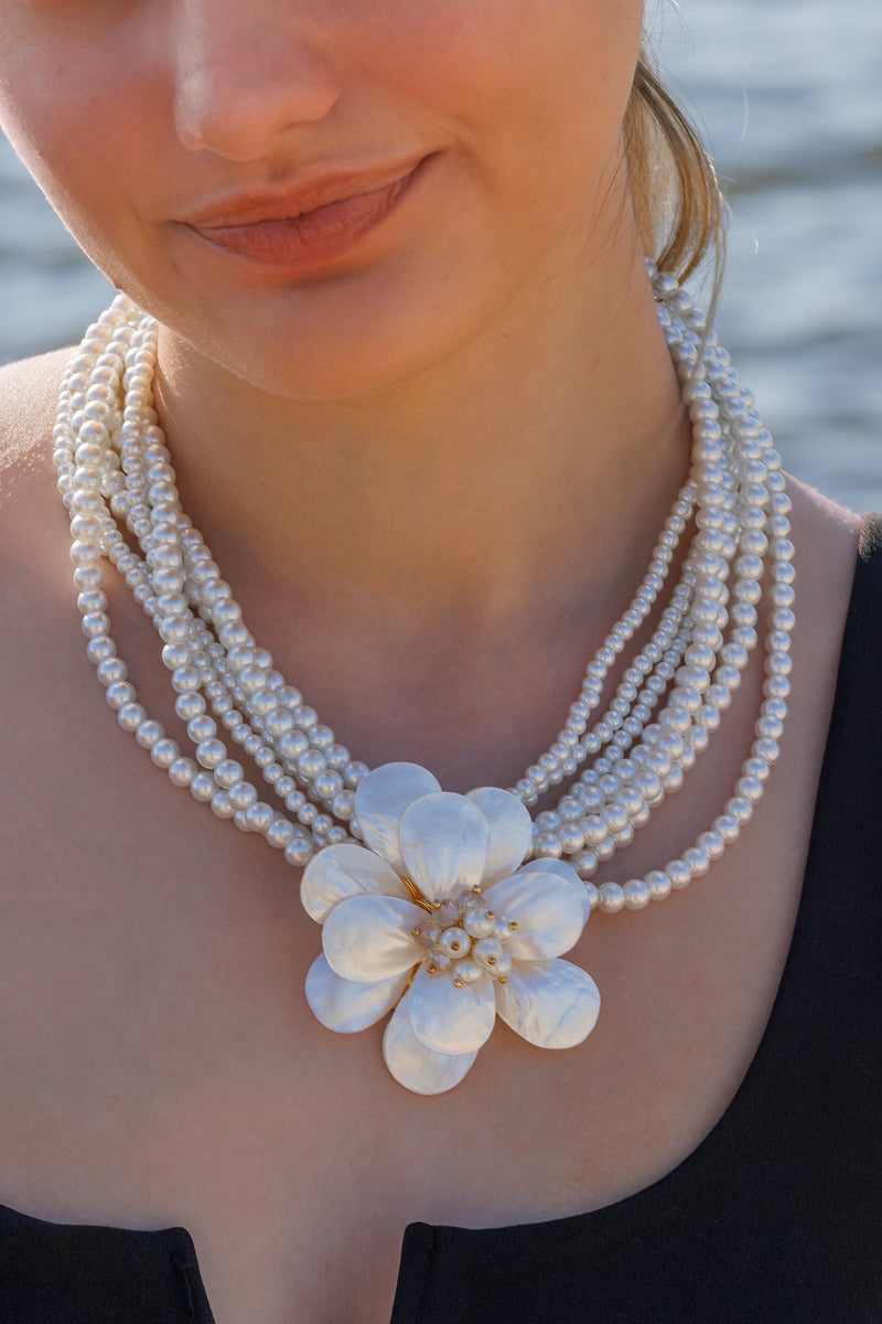 White Mother of Pearl Flower Twist Necklace