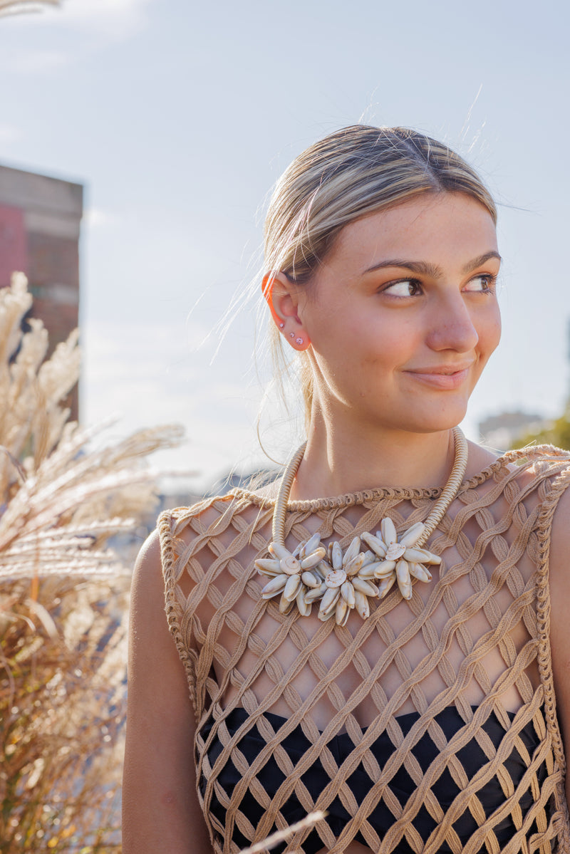 Triple Shell Flower Collar