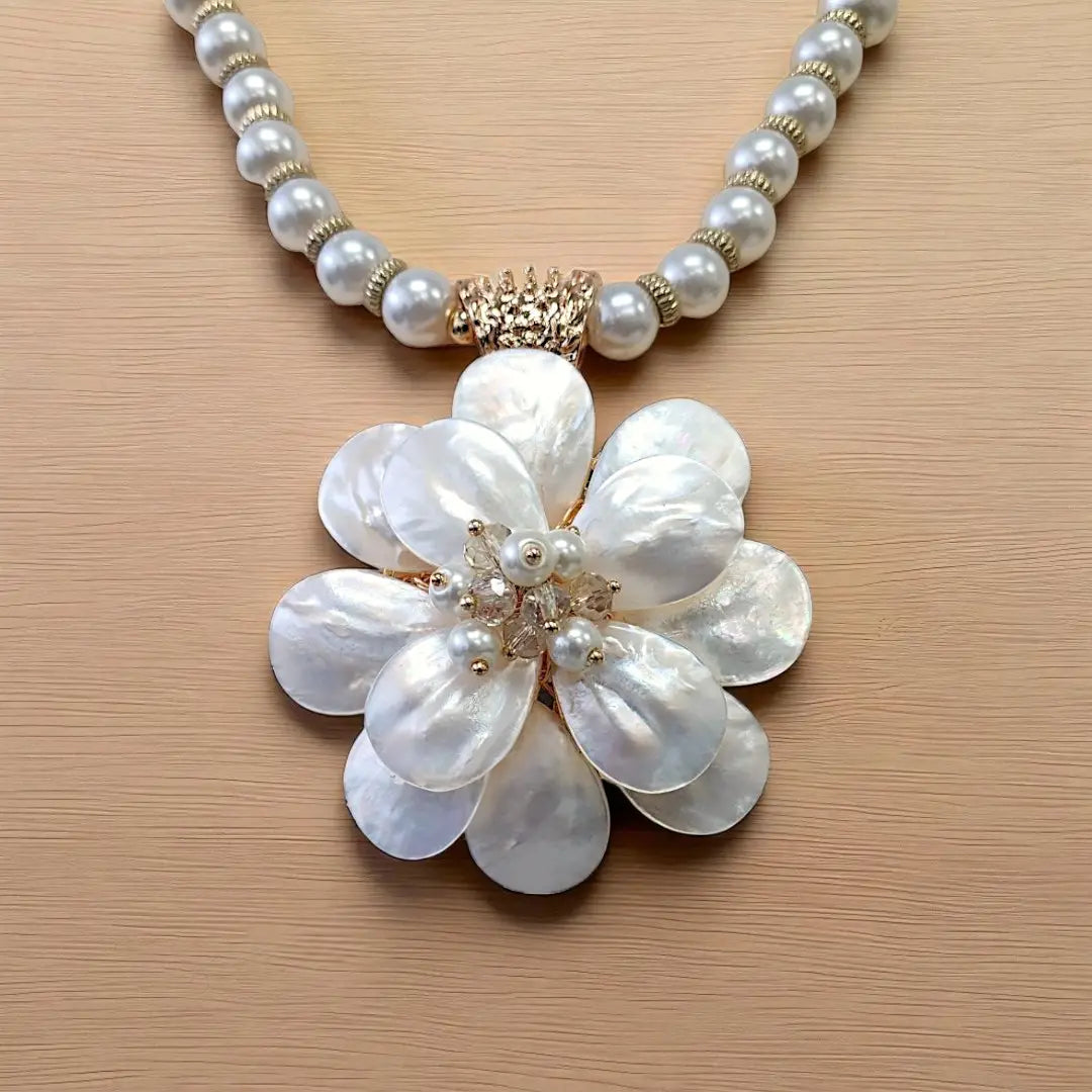 The Gwendolyn Necklace