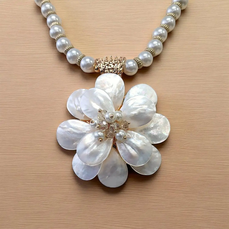 The Gwendolyn Necklace